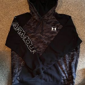 UNDER ARMOUR HOODIE